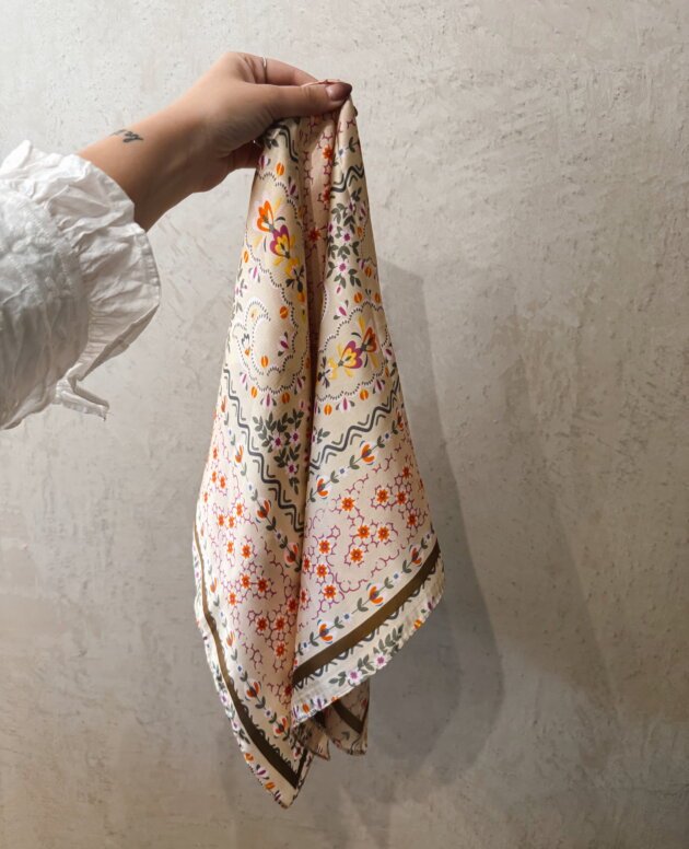PAÑUELO ESTAMPADO SEDA