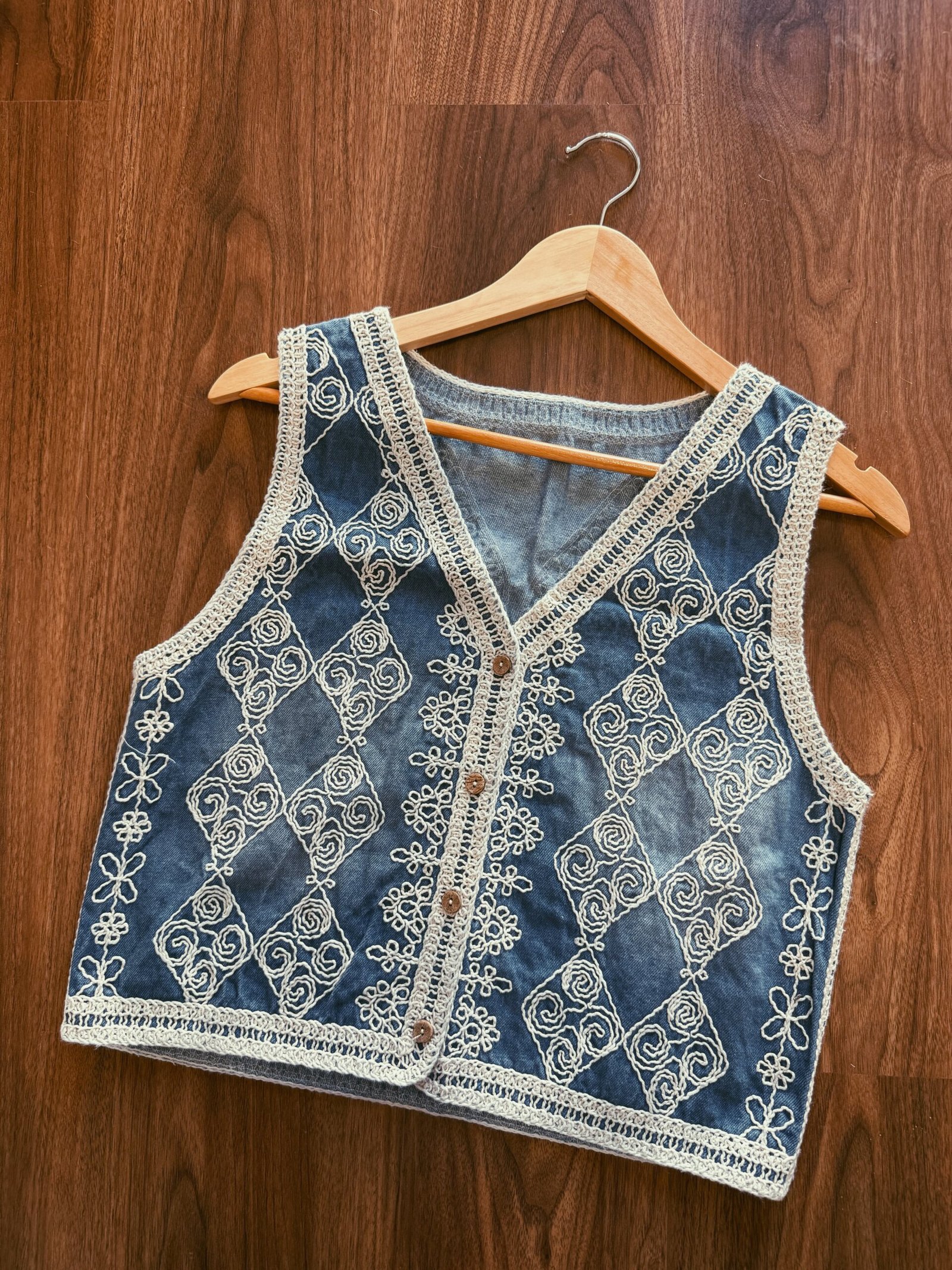 CHALECO JEANS BORDADO - Image 2