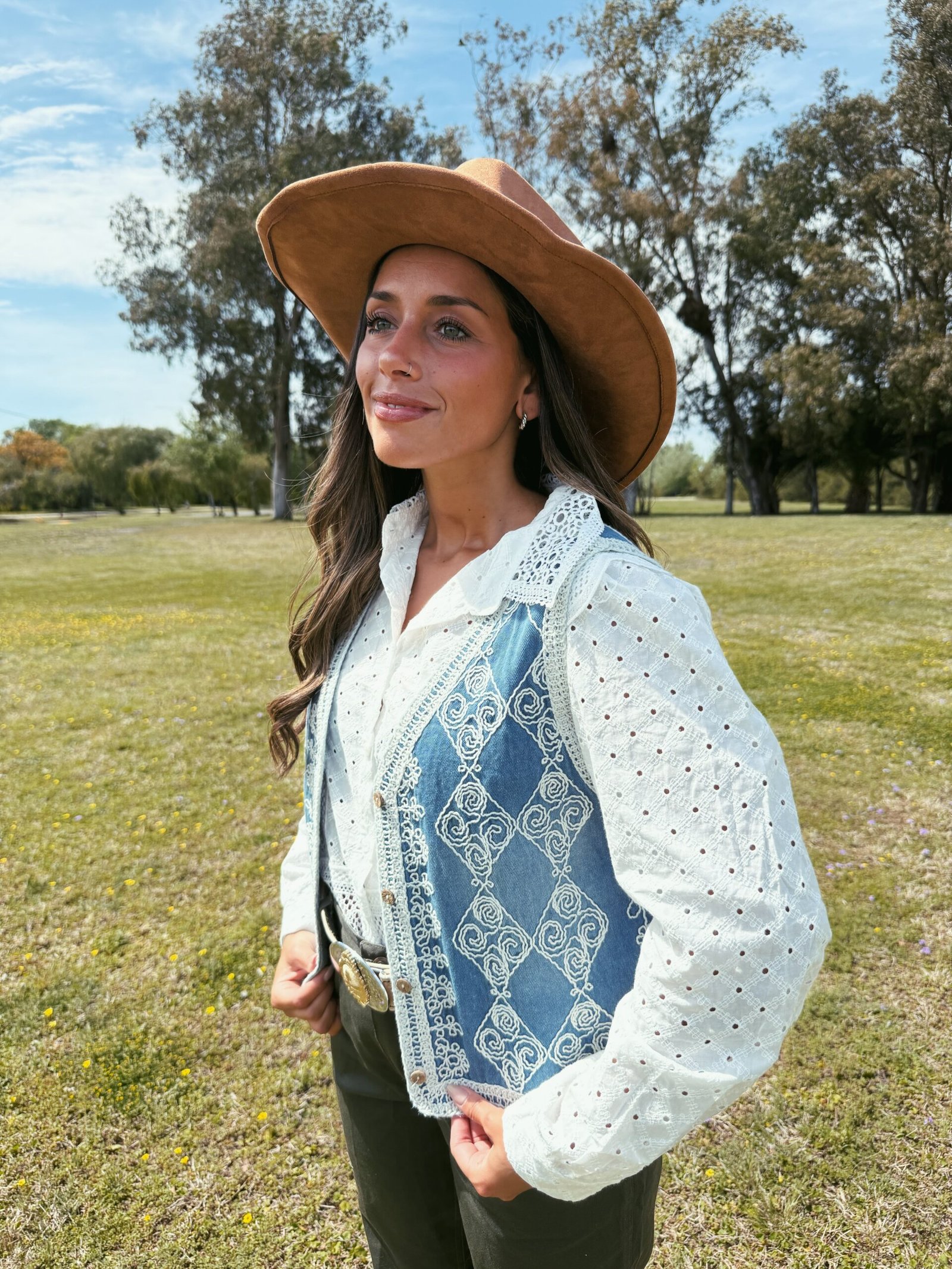 CHALECO JEANS BORDADO