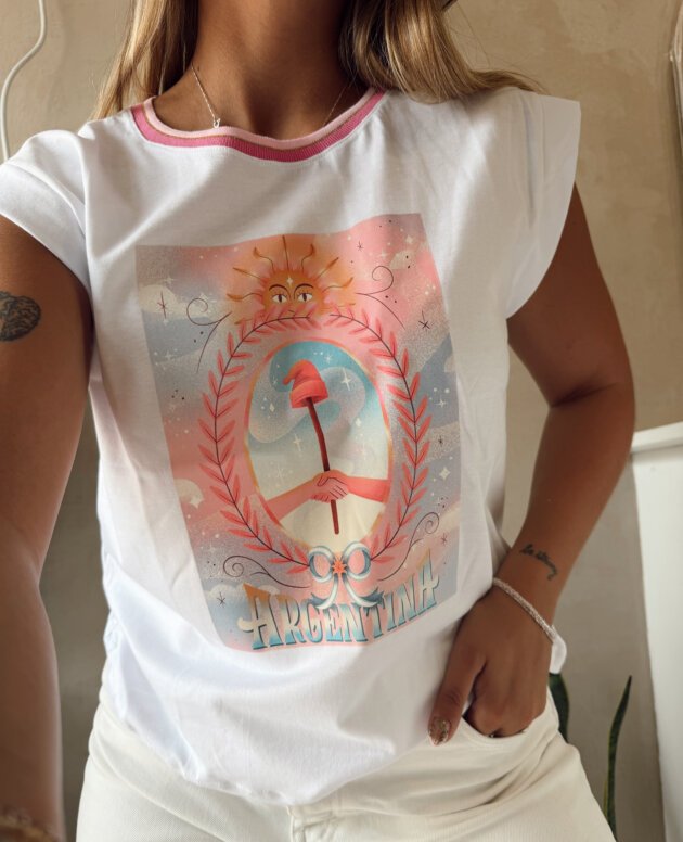 MUSCULOSA ARGENTINA CUELLO FUCSIA