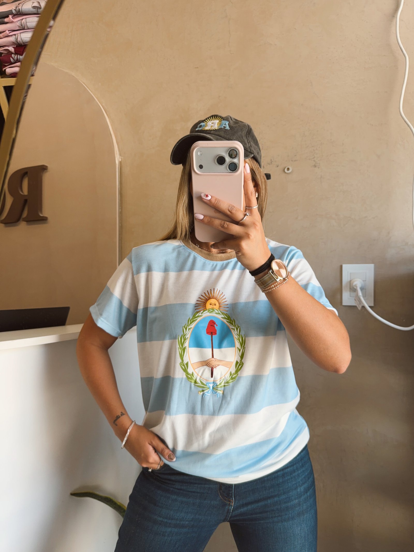 REMERA ESCUDO NACIONAL