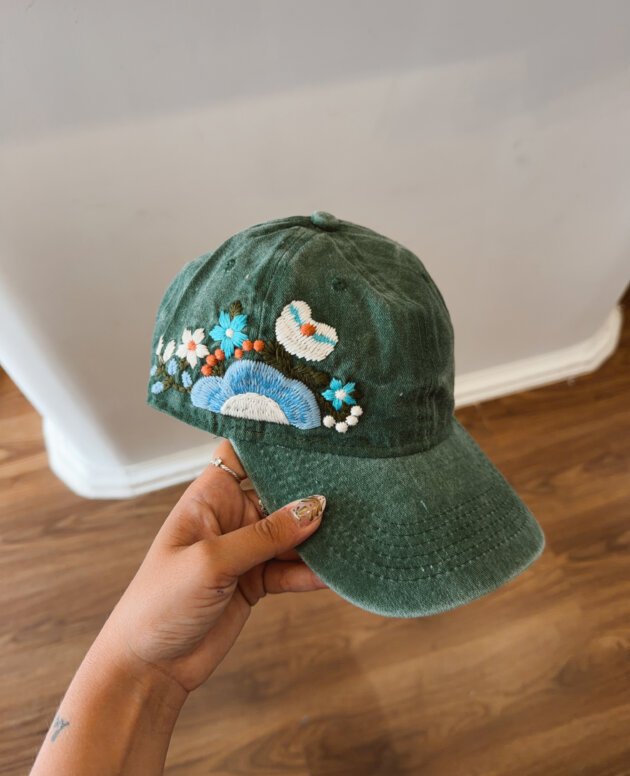 GORRA BODADA FLORES VERDE
