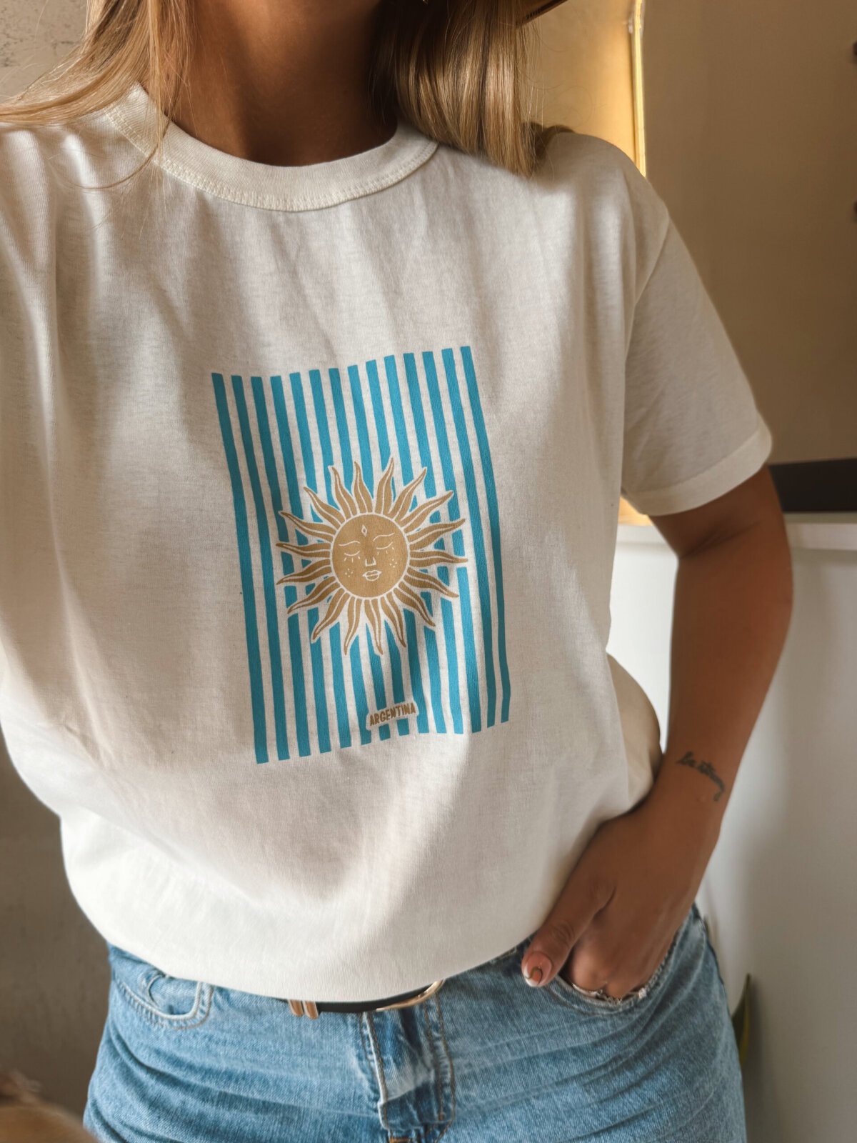 REMERA SOL Y RAYAS