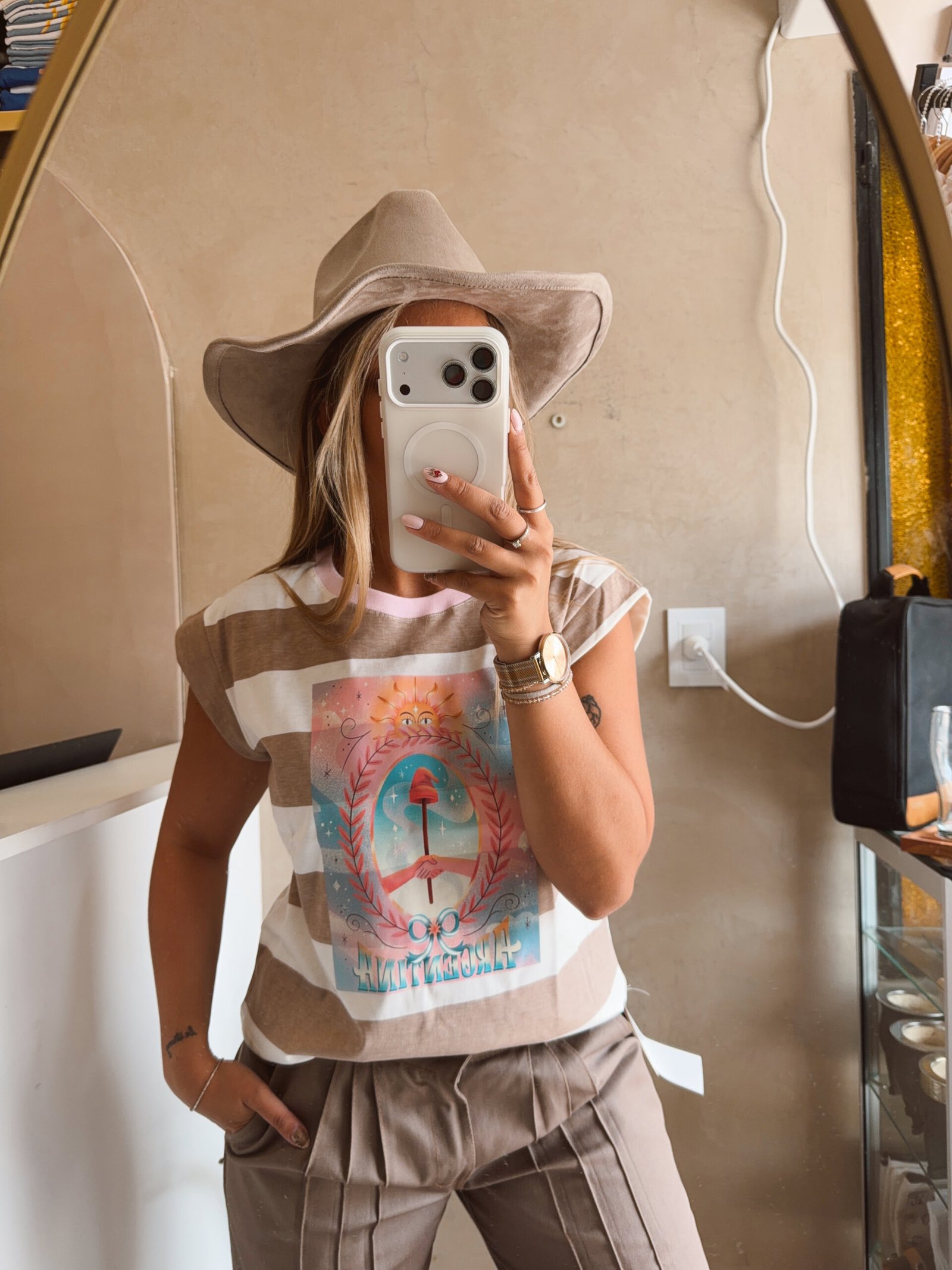 MUSCULOSA ARGENTINA RAYAS CUELLO ROSA