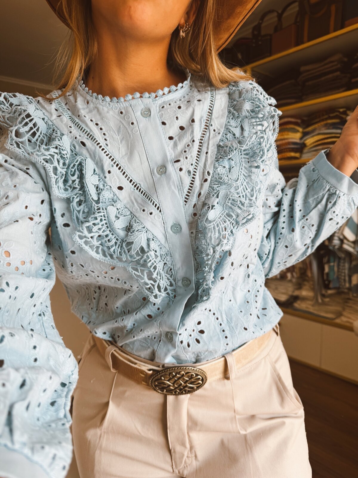 CAMISA HANNA CELESTE BRODERIE - Image 2