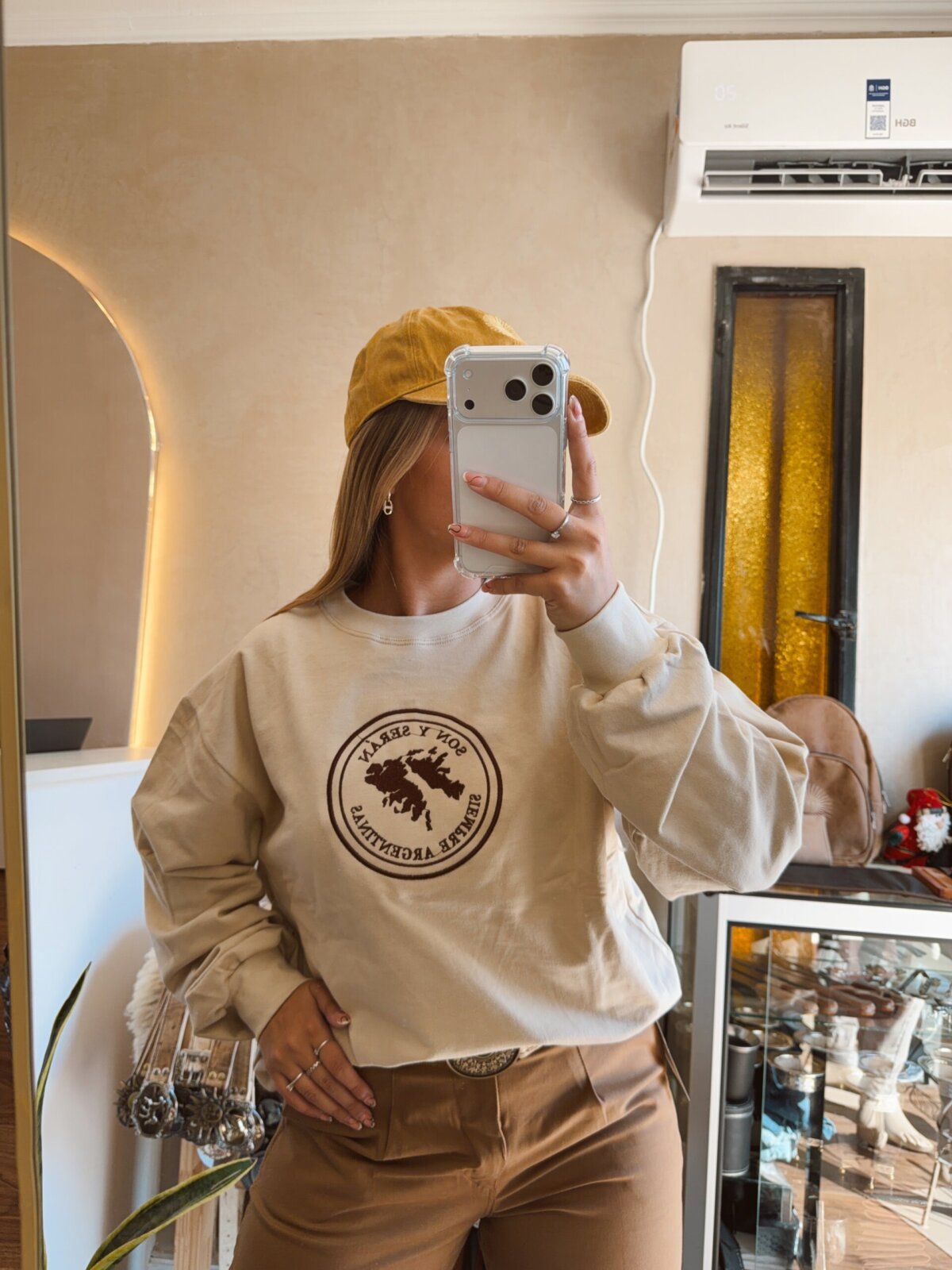 BUZO BEIGE MALVINAS ARGENTINAS BORDADO - Image 2