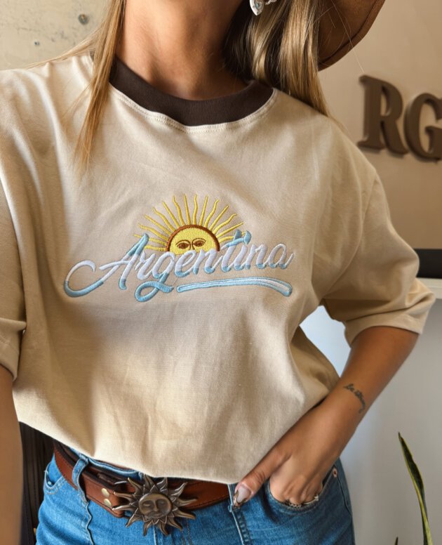REMERA ARG SOL BORDADO