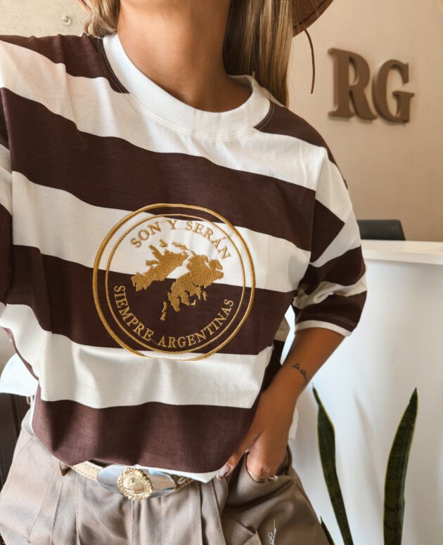 REMERA MALVINAS MARRÓN