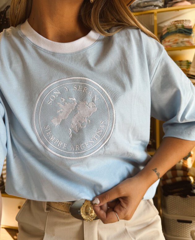 REMERA MALVINAS ARGENTINAS CELESTE