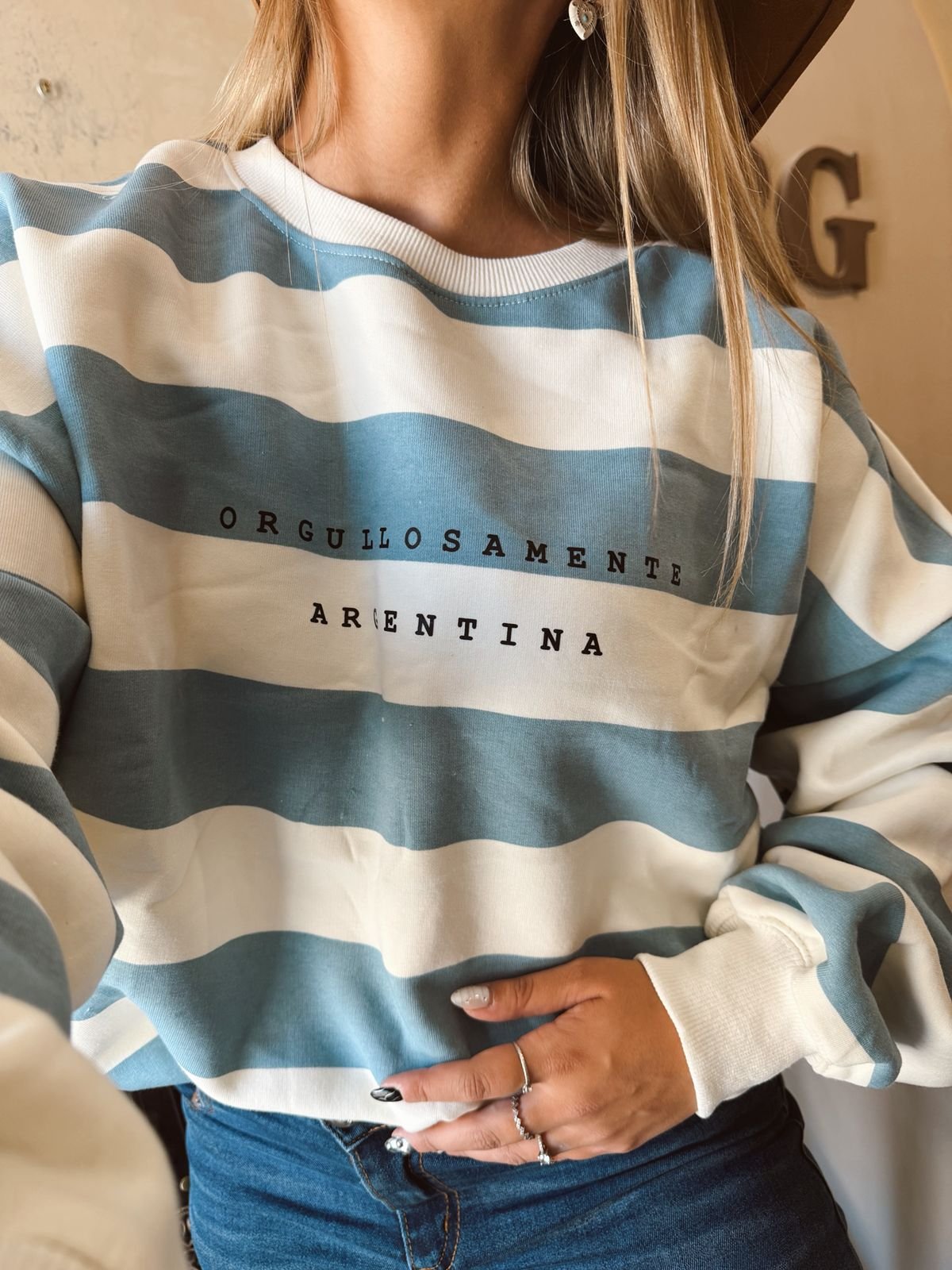 BUZO ORGULLOSAMENTE ARGENTINA FRISA